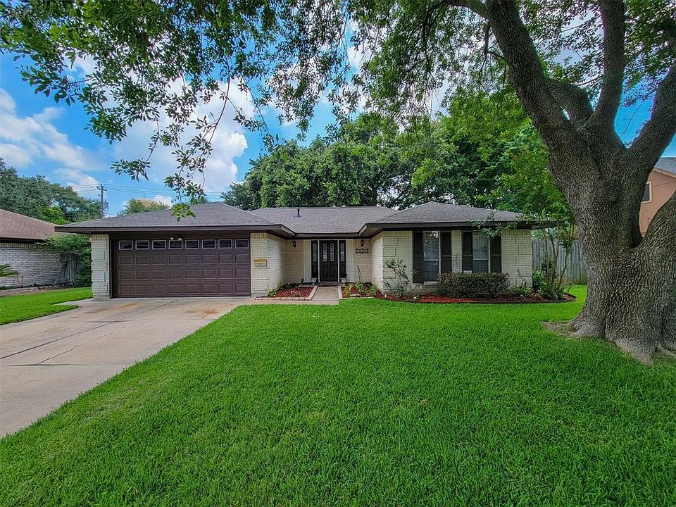Lovely shaded trees and green landscape.