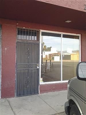 4th image of 2517 N Stone Ave #5