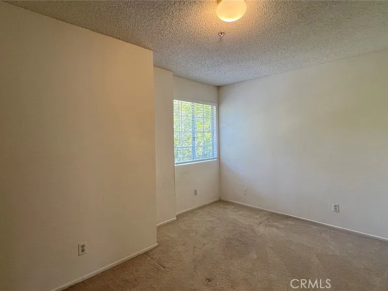 1037 Sunset Blvd #C — Photo 10