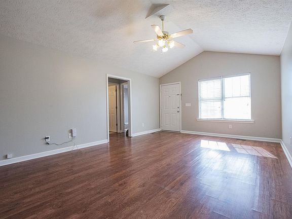 4th image of 1119 Flowers Ct