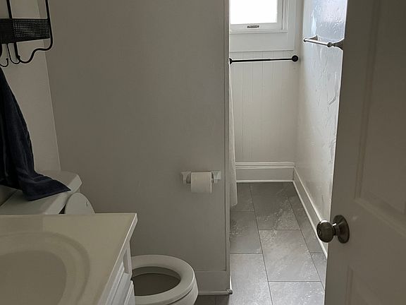 2nd image of 111 Eucalyptus Ave
