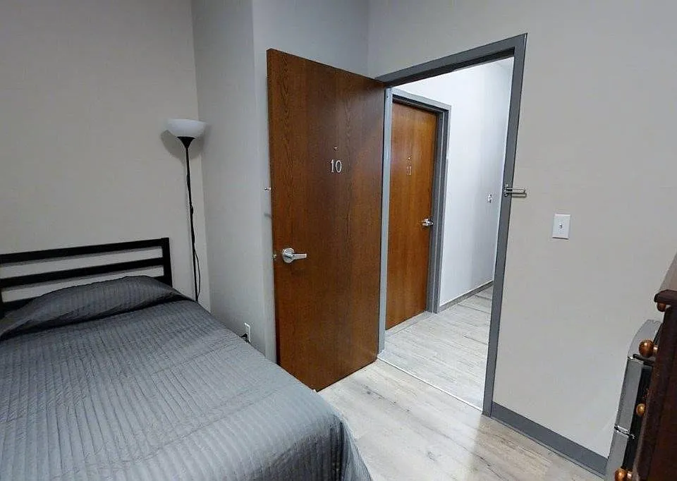 344 Kearny Ave #4