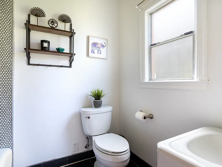 Magnolia St — Photo 9