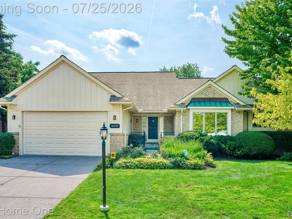 16357 Country Knoll Dr, Northville, MI 48168