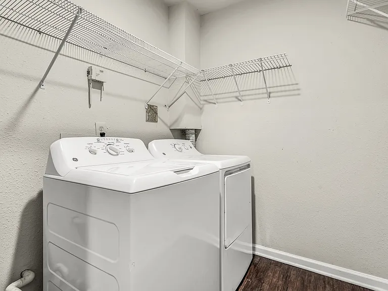 Enclave Apartments — Photo 19