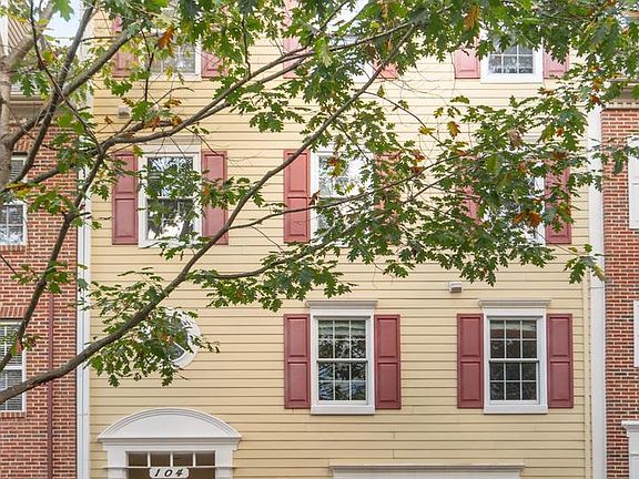 3rd image of 104 Bucksfield Rd #104