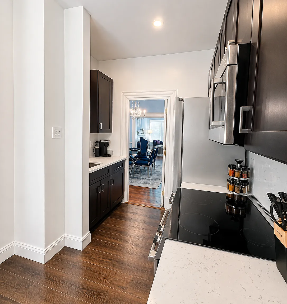 2 bed, 2100 sqft, $2,995 — Photo 2