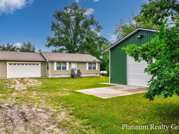 6133 W Thirteen Mile Rd, Bitely, MI 49309