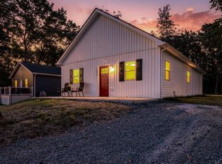1063 Precinct Pl, Huddleston, VA 24104
