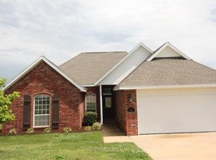 420 Sienna Dr, Centerton, AR 72719