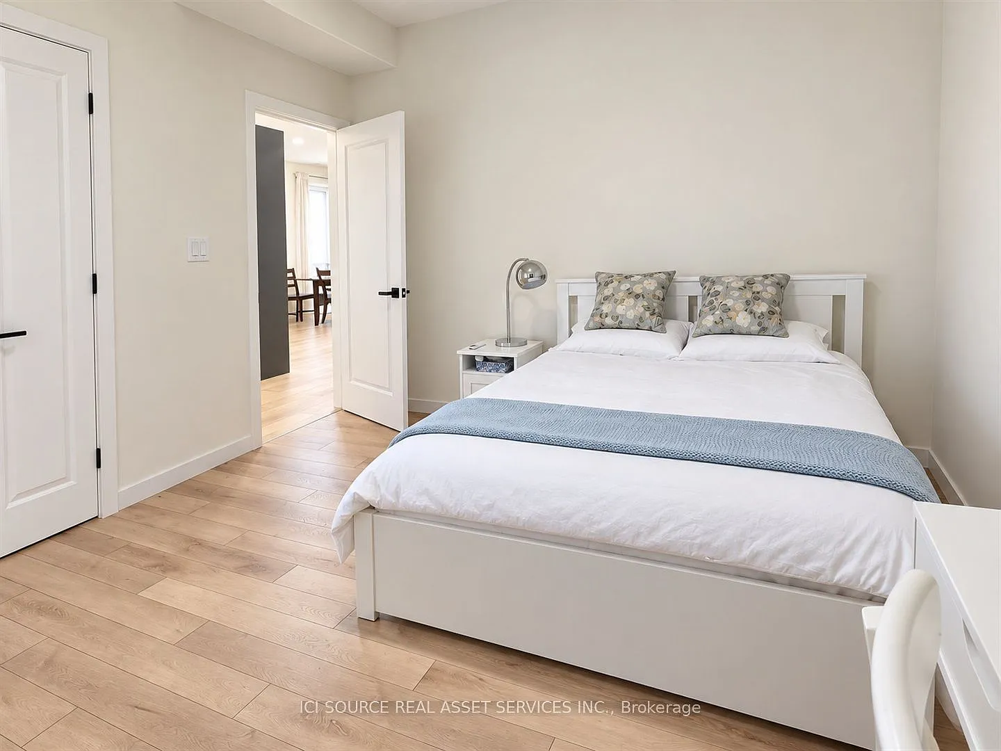 3 bed, $2,799 — Photo 2