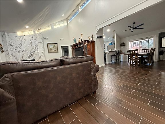 2nd image of 4207 Wildacres Dr