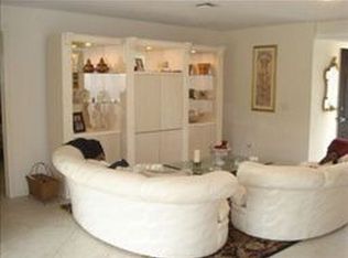 395 7th Ave N, Naples, FL 34102