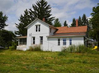 10100 Carter Rd, Freeland, MI 48623