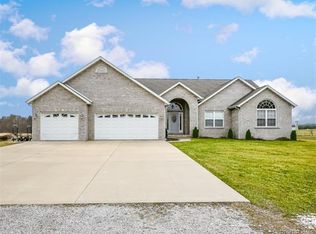 3054 Final Dr, Highland, IL 62249