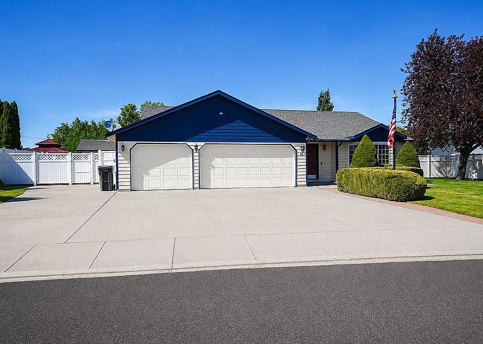1st image of 12 W 48th Ave