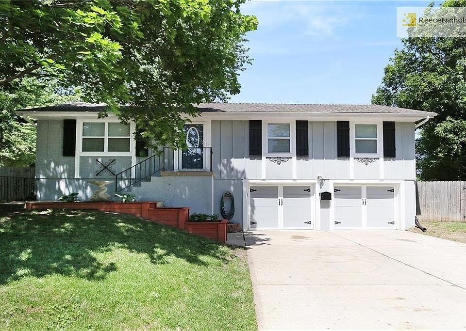 1st image of 104 SE Bordner Ct