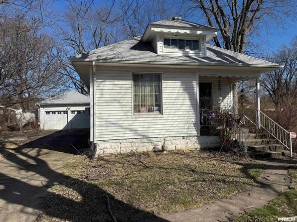 3120 N California Ave, Peoria, IL 61603