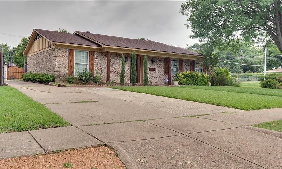 1st image of 13806 Rolling Hills Ln