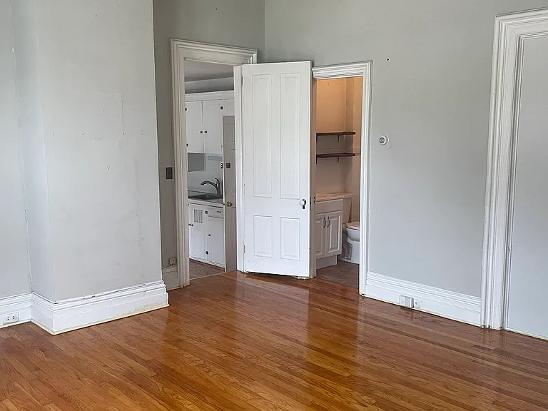 1030 W Main St #5 — Photo 8