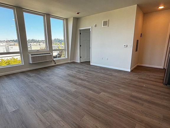 4th image of 401 Union Ave SE #410