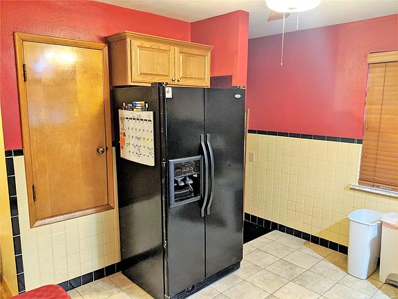 4th image of 3706 Robert Ave