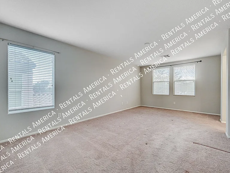 10567 Foggy Glen Ave — Photo 7