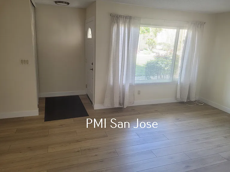 1260 Crescent Ter — Photo 5
