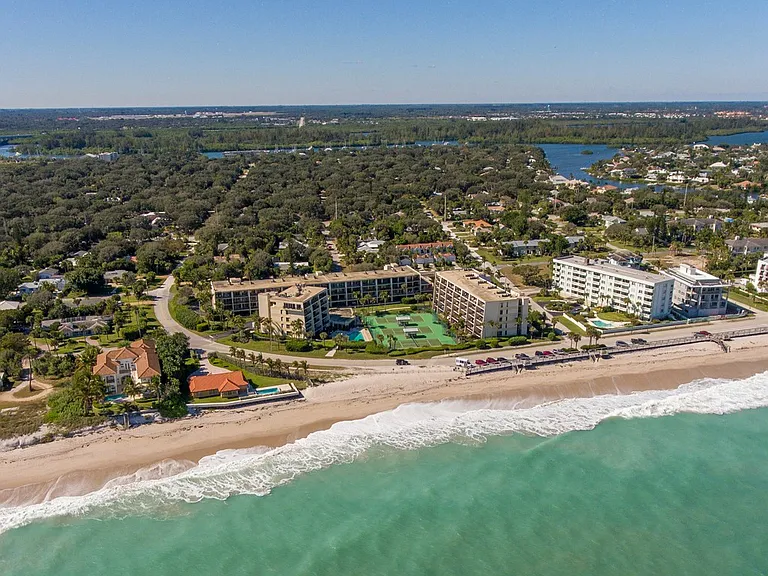 3939 Ocean Dr #401B — Photo 35