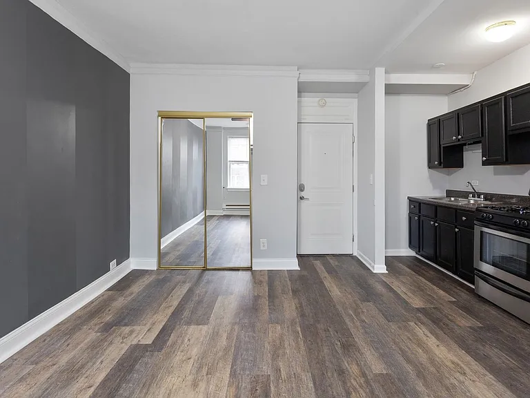 The Kenmore on Edgewater — Photo 38