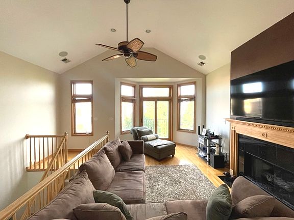 4th image of 4244 S Vincennes Ave APT 3