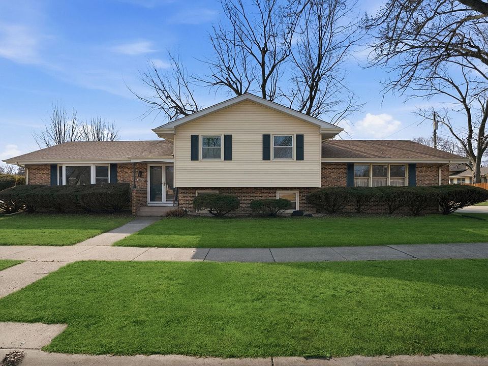 1st image of 1540 Tulip Ln