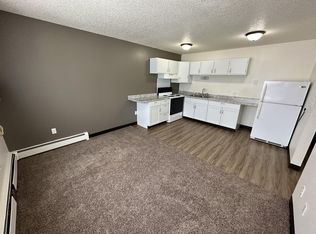 209 S Roosevelt St #16, Aberdeen, SD 57401