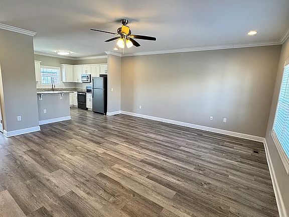 2nd image of 3029 Sunny Creek Way