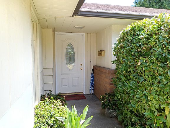 2nd image of 40XX 92nd Ave SE