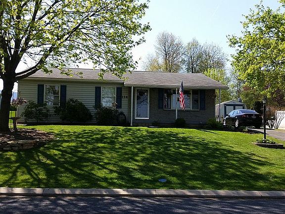 2nd image of 124 Kuhns Ln