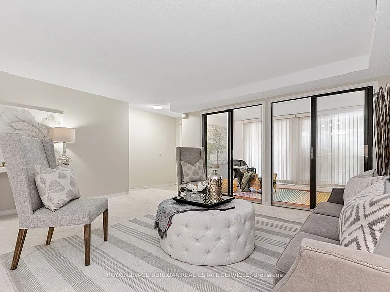 895 Maple Ave #212 — Photo 4