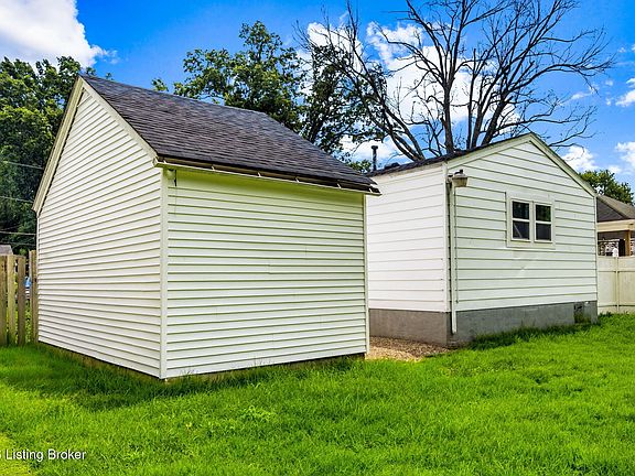 5th image of 4014 Mapleton Ave
