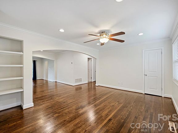 3rd image of 4824 Gilmore Dr