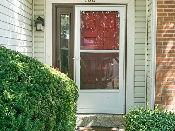 2nd image of 706 Sherwood Green Ct