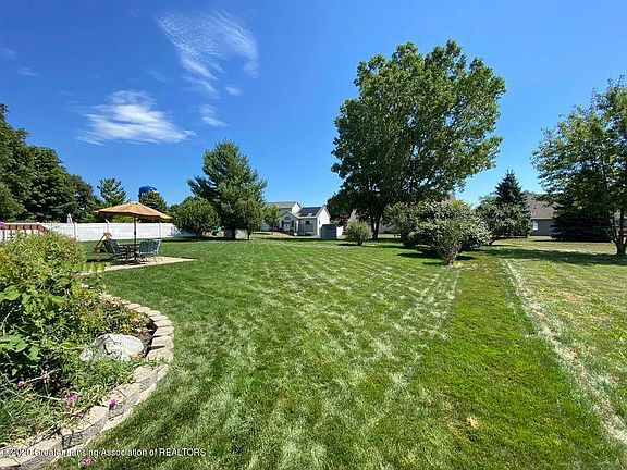5th image of 13605 Honeylocust Dr