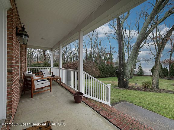 5th image of 1590 Springfield Drive