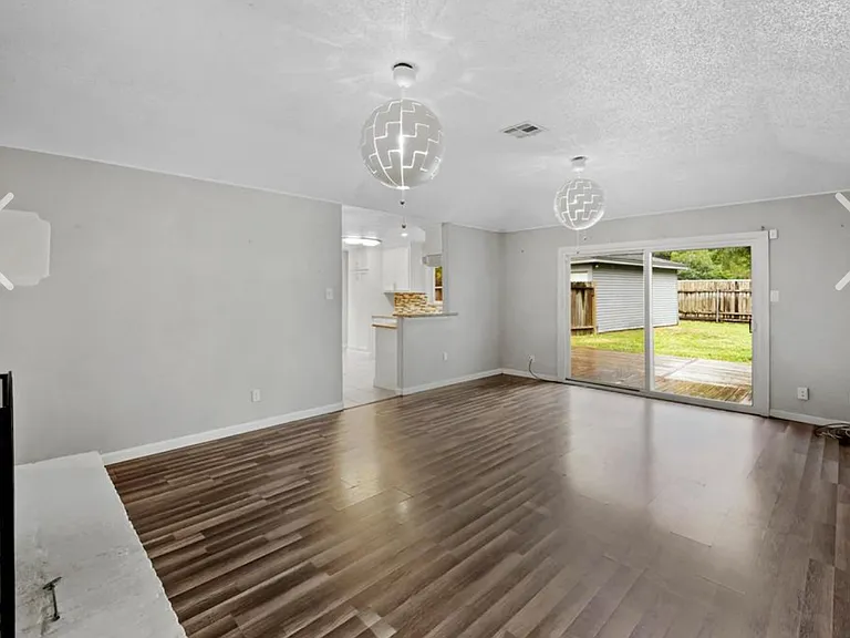 5923 Bent Bough Ln — Photo 9