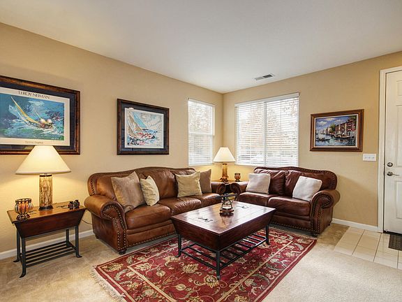 3rd image of 1044 Silverton Cir