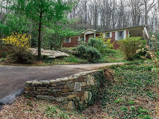 1st image of 100 Harmony Ln