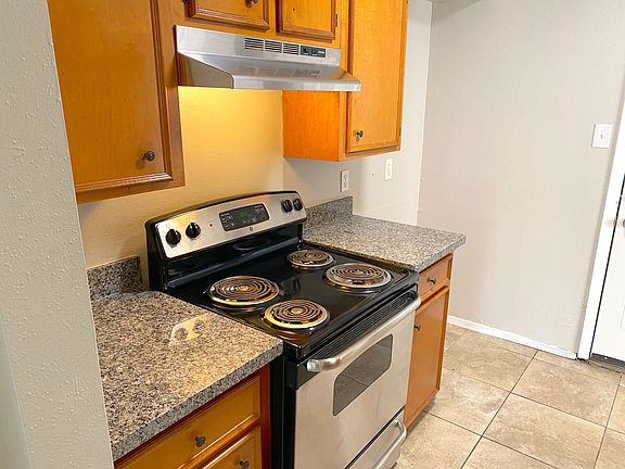 5th image of 3126 Woodmont Dr