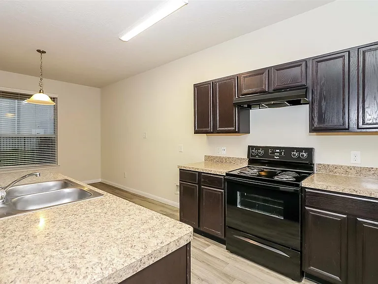 6222 Brenwood Cir — Photo 4