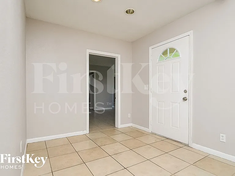 1715 Lake Shipp Dr N — Photo 4