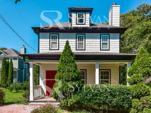 1006 Hightower Rd NW