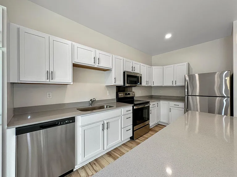 Stratford Pointe — Photo 81